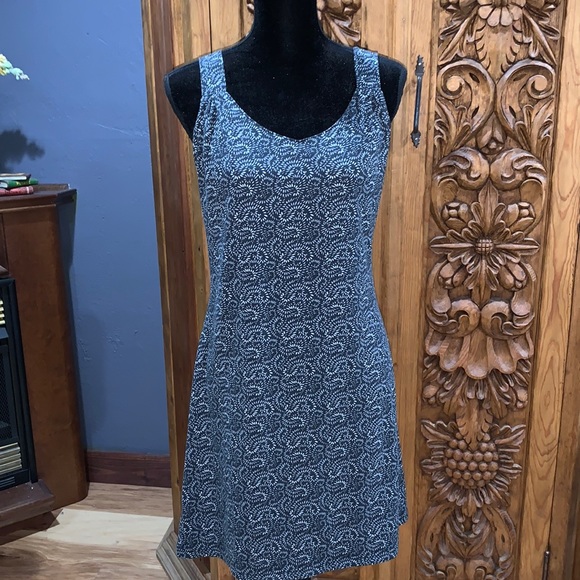 Mountain Khakis Dresses & Skirts - EUC Mountain Khakis medium dress with shelf bra